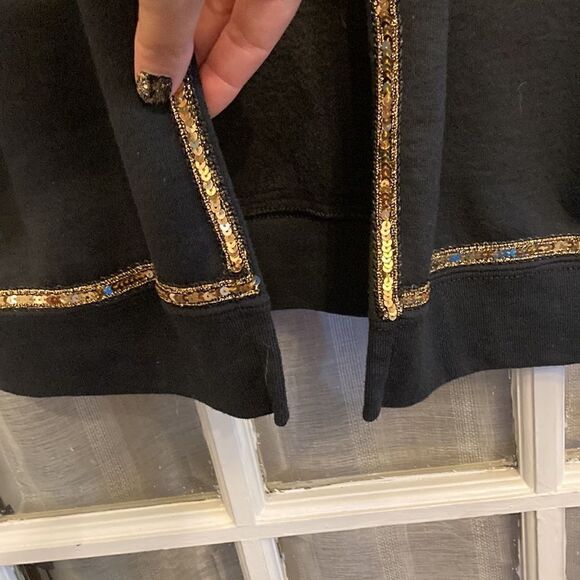 Handcrafted Cold Sequin and Floral Embroidered Black Cardigan - Picture 3 of 12
